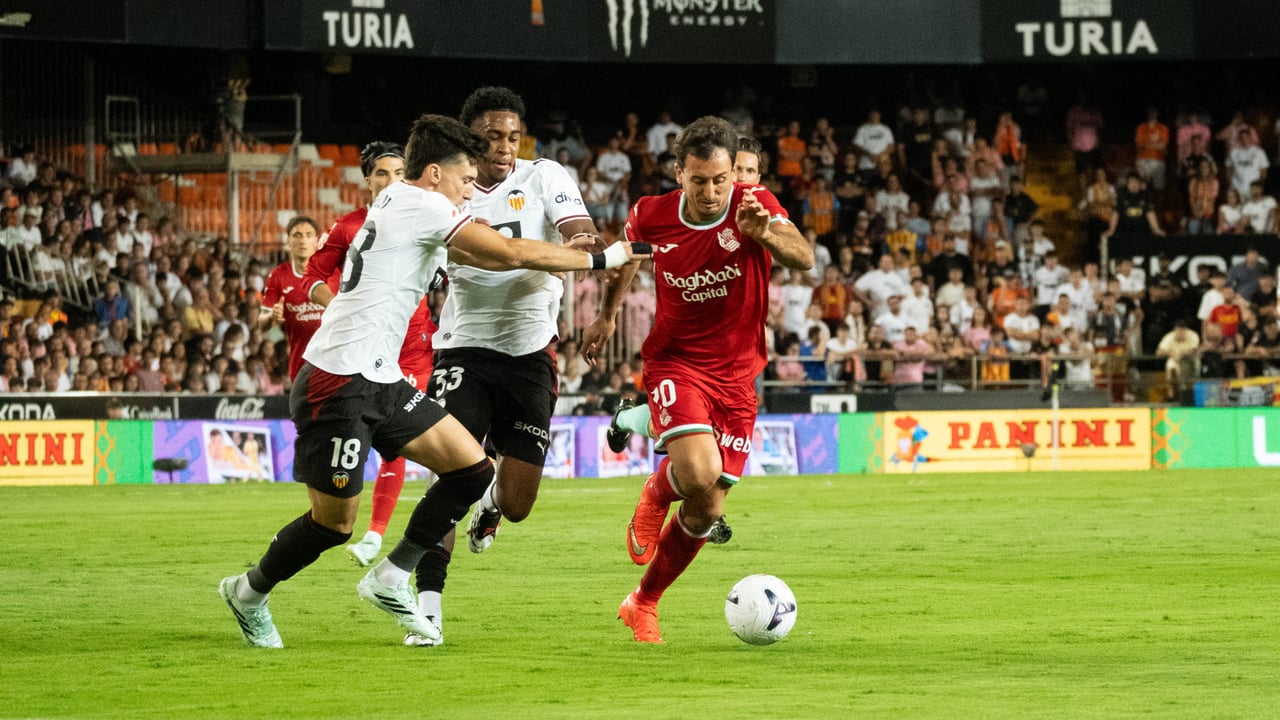 Valencia 2-3 Real Sociedad: Javier Aguirre tiene mucho trabajo por delante en Mestalla