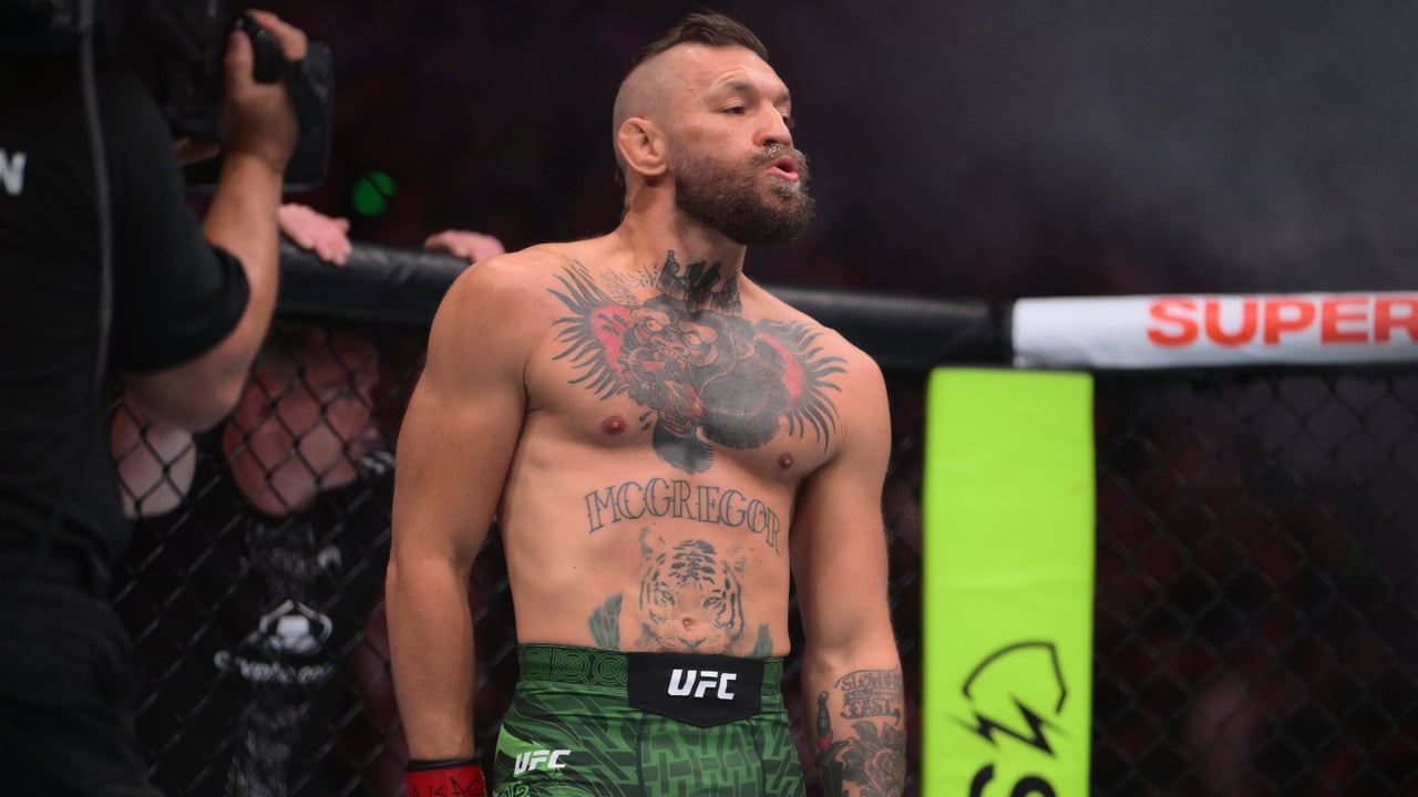 McGregor regresa cinco año después y su combate con Holloway dura tres segundos