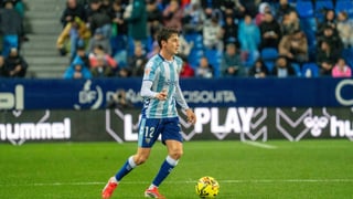 La idea de Dotor de seguir en el Málaga si Giráldez no cuenta con él