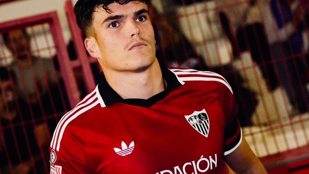 Iker Muñoz pone voz al orgullo de la cantera del Sevilla tras su debut en Copa: "Llevo luchando desde chiquitito"