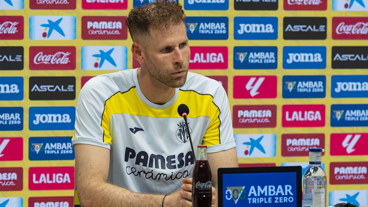 El primer día de Gulácsi en el 'Submarino': "Me emociona tener esta oportunidad"