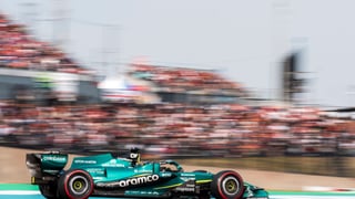 Antonelli logra la pole en Japón mientras Alonso se hunde en la parrilla