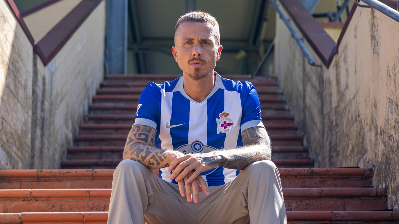 El Deportivo de la Coruña hace oficial la llegada de Angeliño: los detalles de la operación