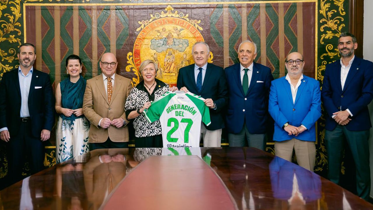 El Betis presenta una nueva camiseta por el centenario de la Generación del 27