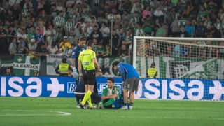 Marc Bartra tuvo que ser sustituido tras lesionarse ante el Real Madrid