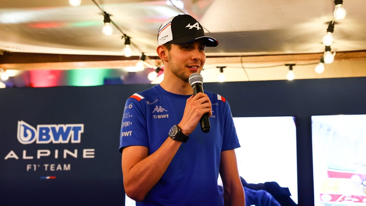 Alpine da un serio aviso a Ocon