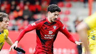 El Mirandés se lamenta de los "sobreesfuerzos" de Carlos Fernández y confirma la mala noticia