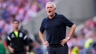Mourinho estalla tras perder el derbi: "Es un pobre árbitro de 41 años que sólo ha hecho partidos pequeñitos. ¿Todavía está Negreira?" 