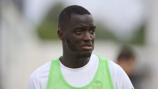 Nuevo varapalo para Diakhaby y el Valencia: decide pasar por el quirófano