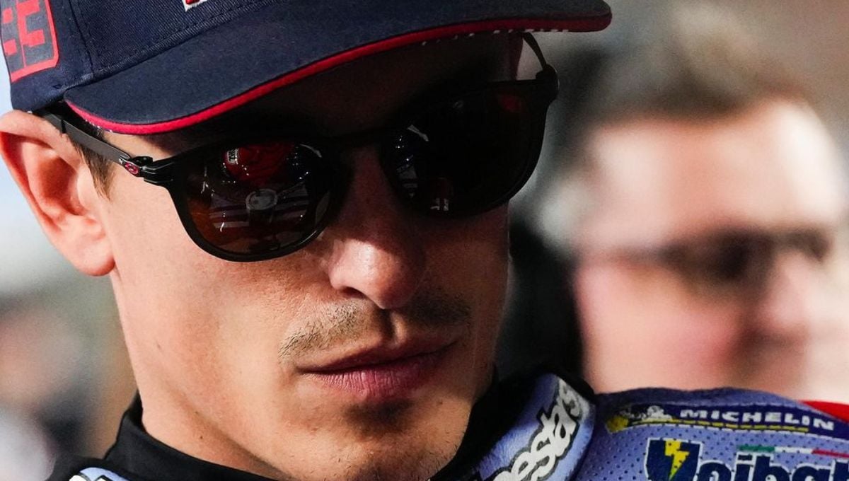 Marc Márquez señala a Pecco Bagnaia