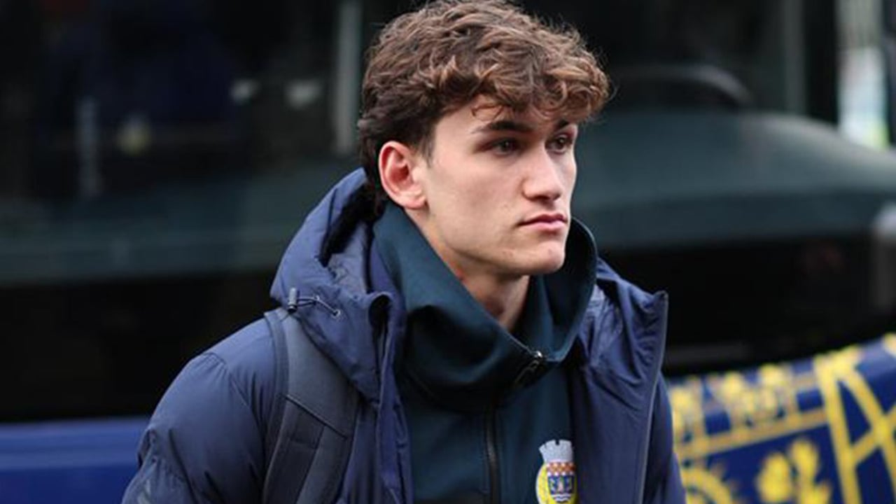 Mateo Flores reaparece oficialmente en su cesión con buenas noticias para el Betis