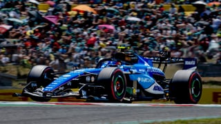 Mercedes da el primer golpe en Barcelona y Carlos Sainz y Fernando Alonso confirman los peores pronósticos