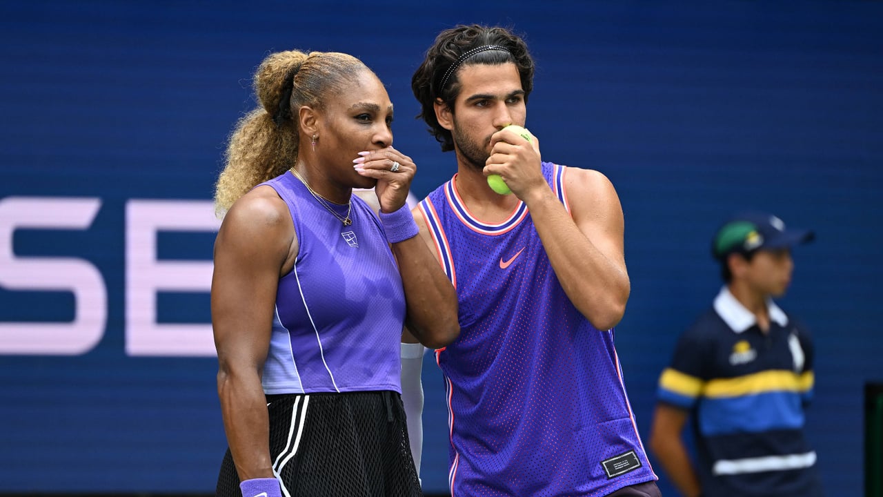 Carlos Alcaraz decide parar y enciende las alarmas del US Open tras lo vivido con Serena Williams