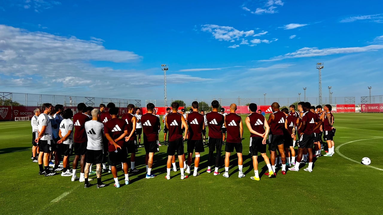 La lista de 23 citados de García Plaza para el Trofeo Antonio Puerta ante el Aston Villa de Emery