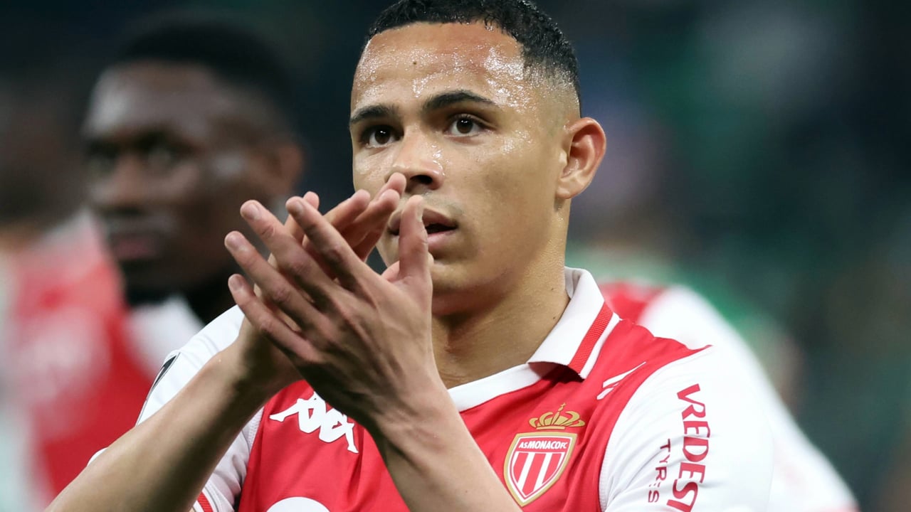 Cerrar un acuerdo con Vanderson, prioritario