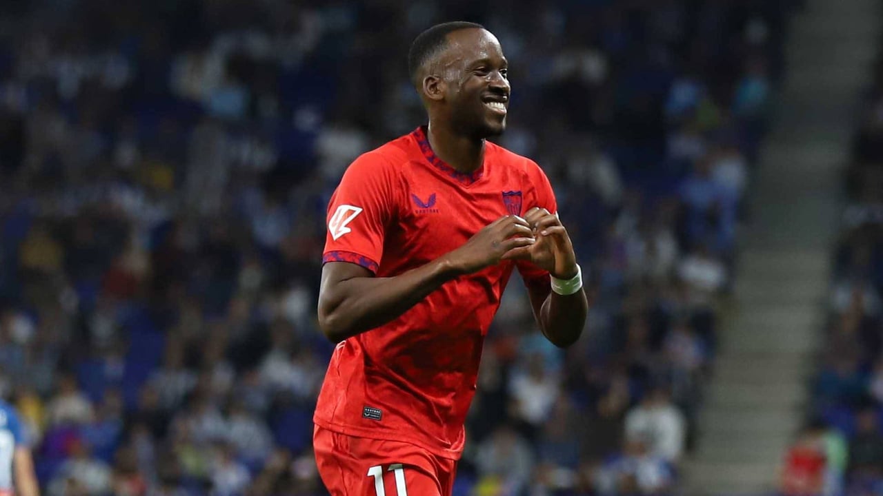 Lukébakio lanza un mensaje sobre su futuro