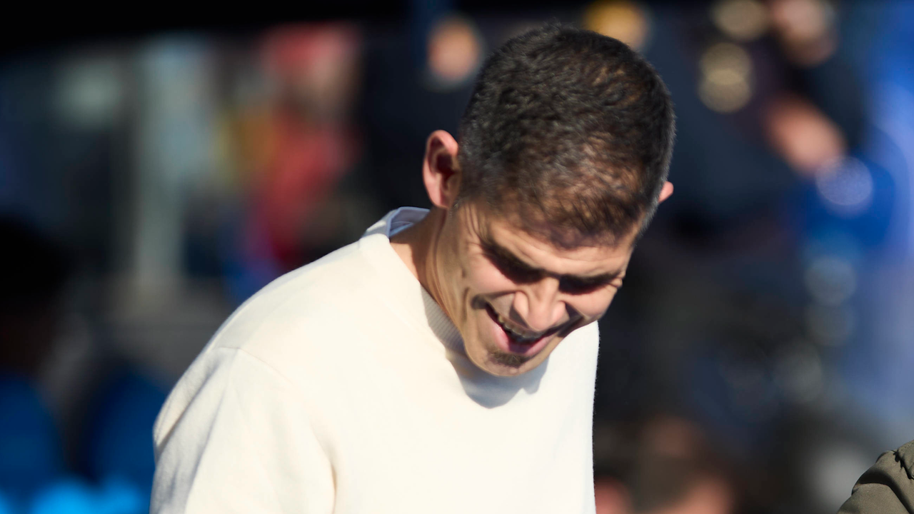 La afición pide la salida de Antonio Hidalgo del Deportivo de La Coruña y el entrenador 'responde' con todo