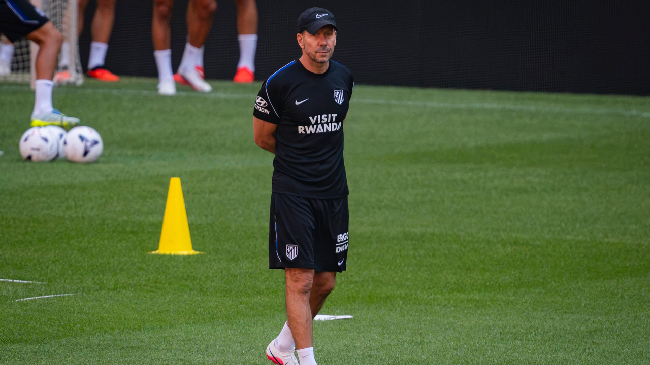 Simeone decide con Julián Álvarez en el Atlético de Madrid