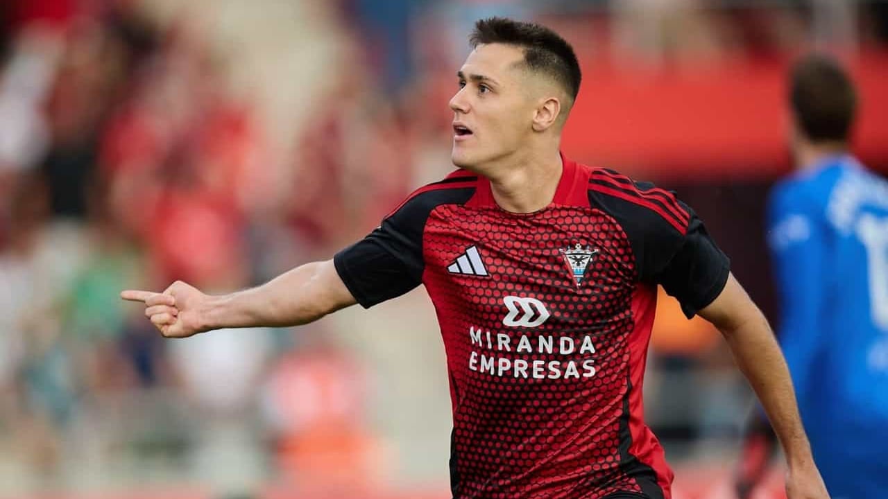 Atento a su fichaje por si Valverde lo descarta