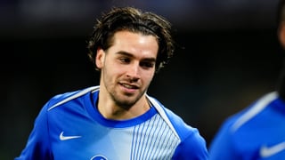 Marc Guiu, un viejo conocido que sale al mercado con el Sevilla buscando delanteros