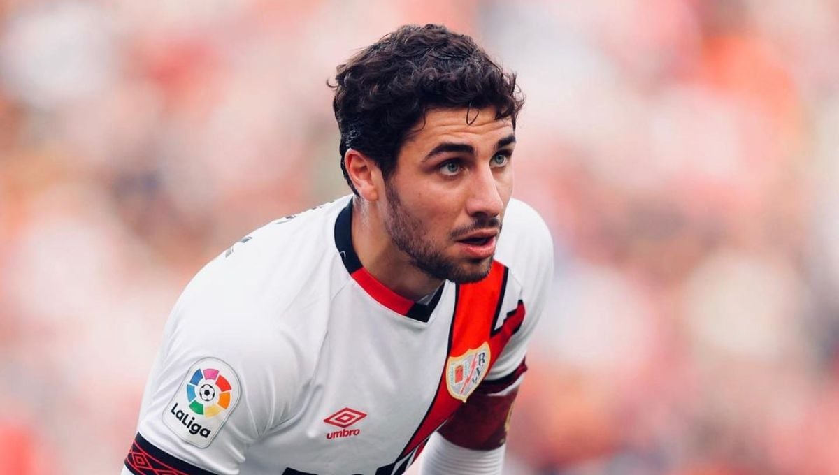 Aprietan por Santi Comesaña