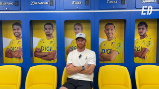Álex Fernández: "Mi objetivo cuando termine mi carrera es volver para ayudar a crecer al Cádiz"