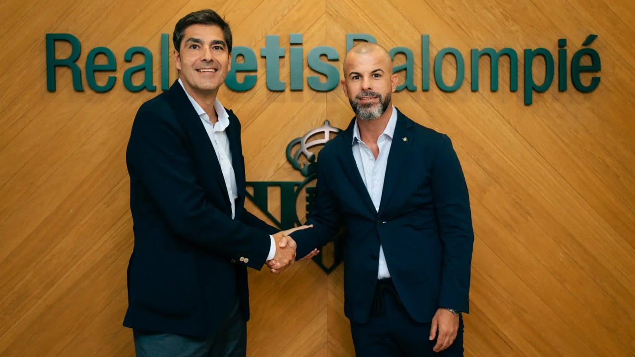 Golpe de efecto del Betis con la renovación de Manu Fajardo: "Se presenta un año muy ilusionante"