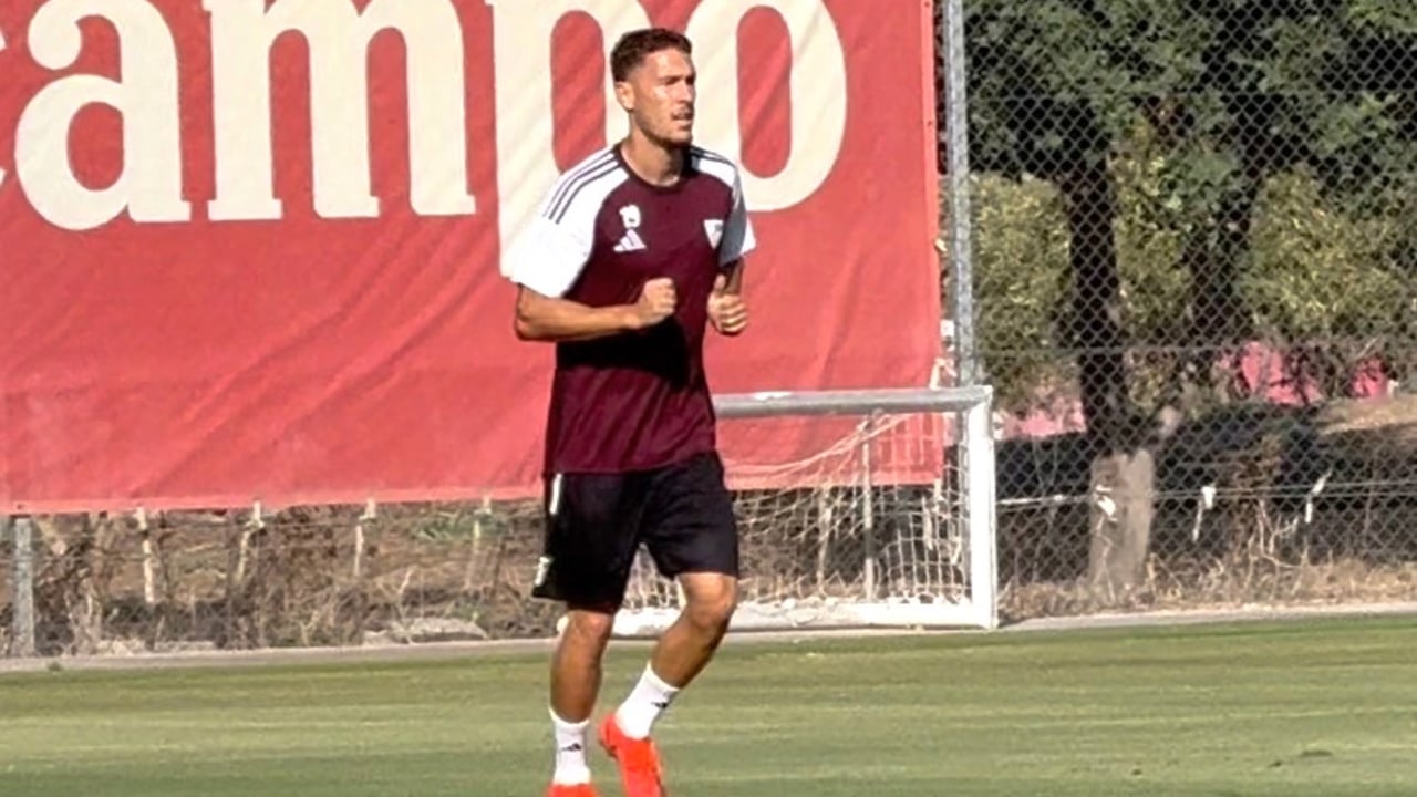 Stassin sigue dando pasos en su recuperación en un Sevilla aún sin todos los internacionales