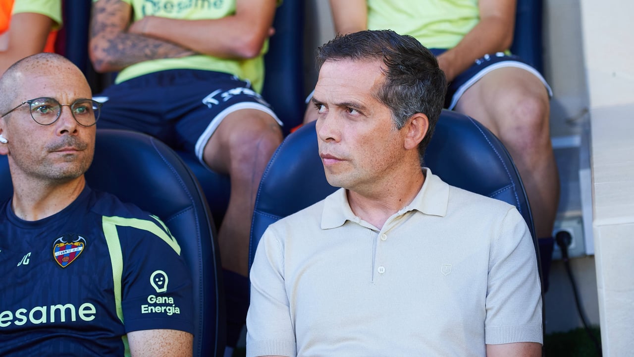 Luís Castro, sobre el Sevilla: "Es un equipo muy agresivo, no toma riesgos y es eficaz, además ha cambiado la plantilla muy bien"