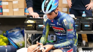 Mikel Landa, obligado a retirarse de la Itzulia 2026  