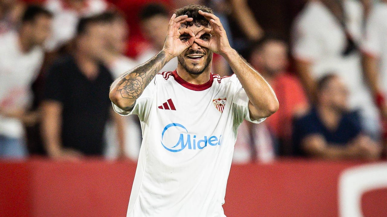 La mejor opción para la delantera del Sevilla en estos tiempos de intensa sequía goleadora
