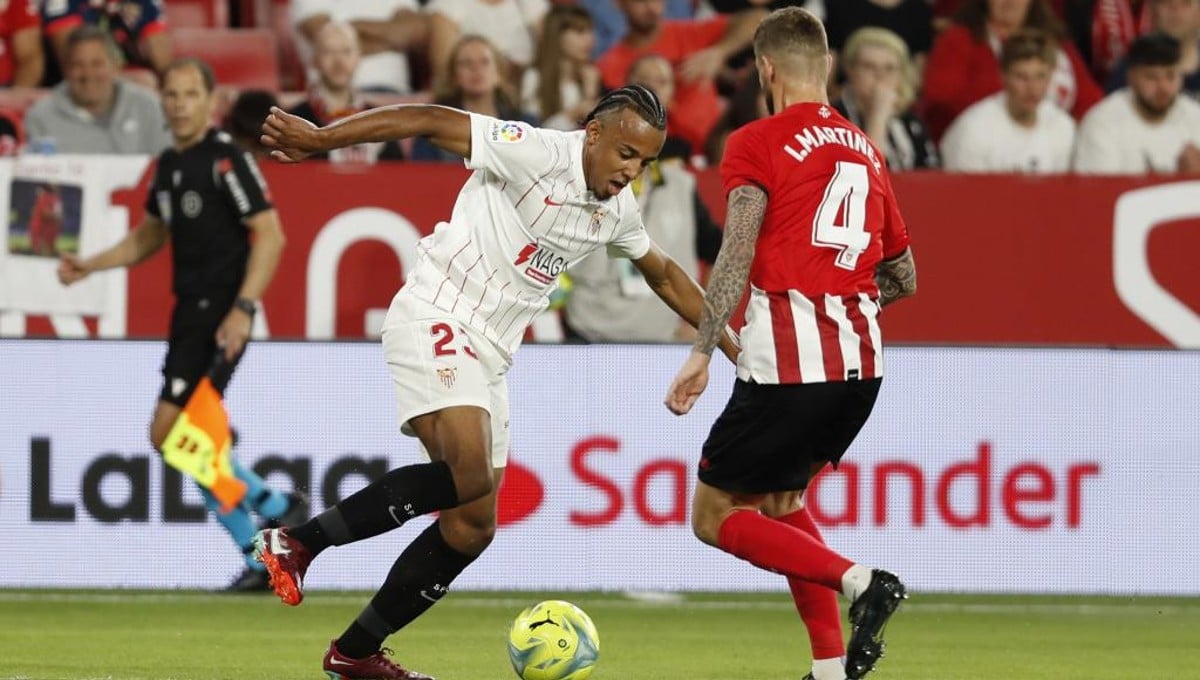 El dardo de Koundé a Xavi Hernández