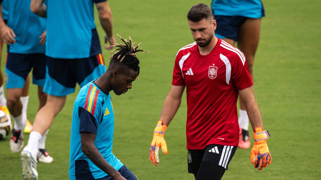 El Athletic llama a filas a Unai Simón, Laporte y Nico Williams