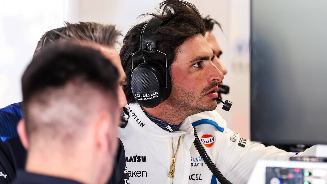 Carlos Sainz recibe una dura sanción en Japón