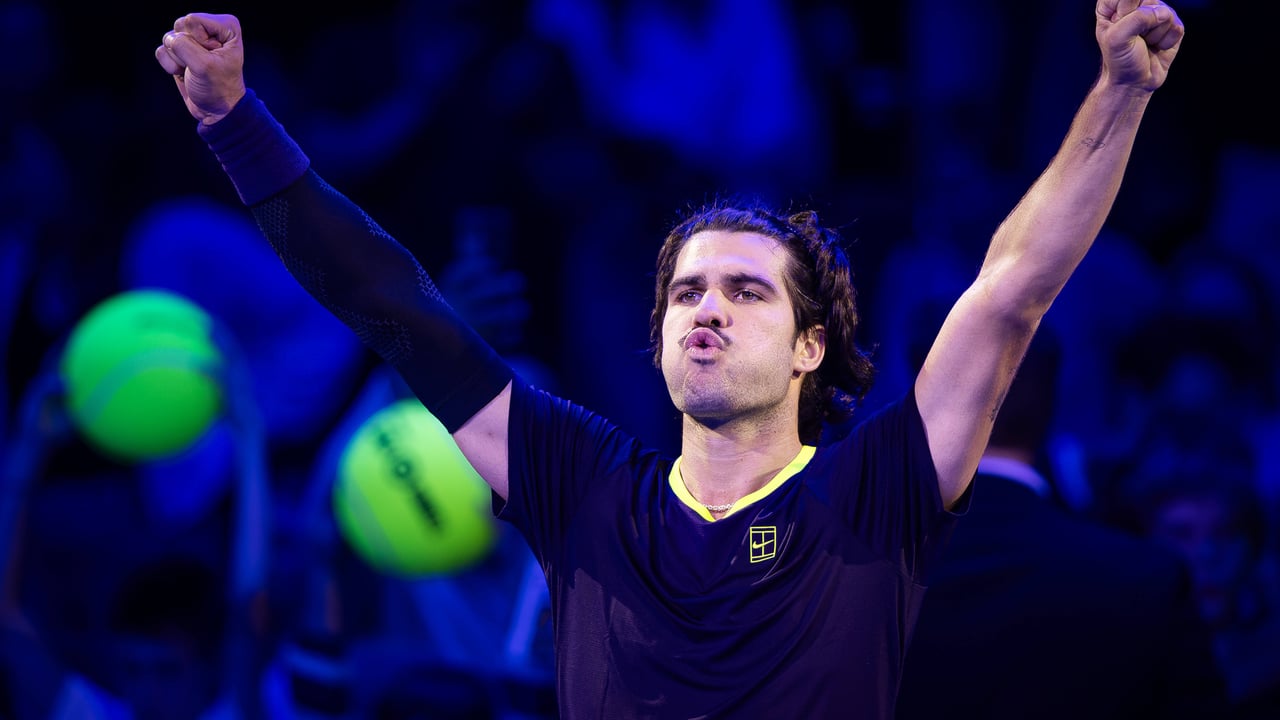 Carlos Alcaraz supera a Khachanov en su debut en Viena