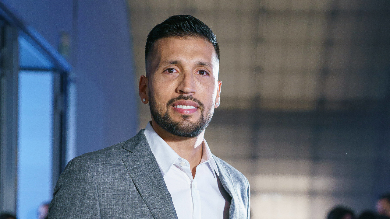Ezequiel Garay, ex futbolista de Real Madrid, Valencia y Racing de Santander, propietario de 15 viviendas en Bétera valoradas en medio millón de euros: "Todos tenemos un sueño"