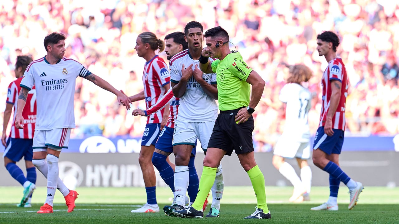 Desde el Barcelona hurgan en la herida del derbi: "El equipo más beneficiado por los árbitros en la historia es el Real Madrid, en España y en Europa"