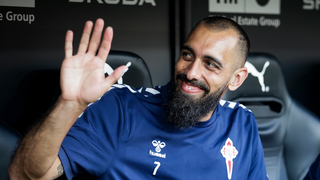 Borja Iglesias, jugador del Celta de Vigo, se enzarza en redes: "Joder chaval va fuera de los interrogantes"