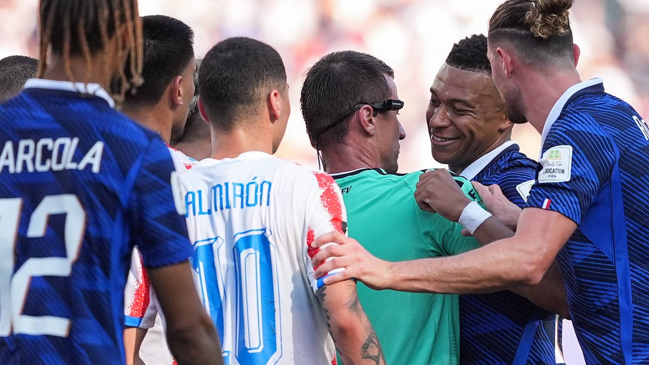 La "calentura" de Gill con Mbappé tras el Paraguay - Francia: "Si hay que meter las manos en la mierda..."