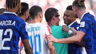 La "calentura" de Gill con Mbappé tras el Paraguay - Francia: "Si hay que meter las manos en la mierda..."