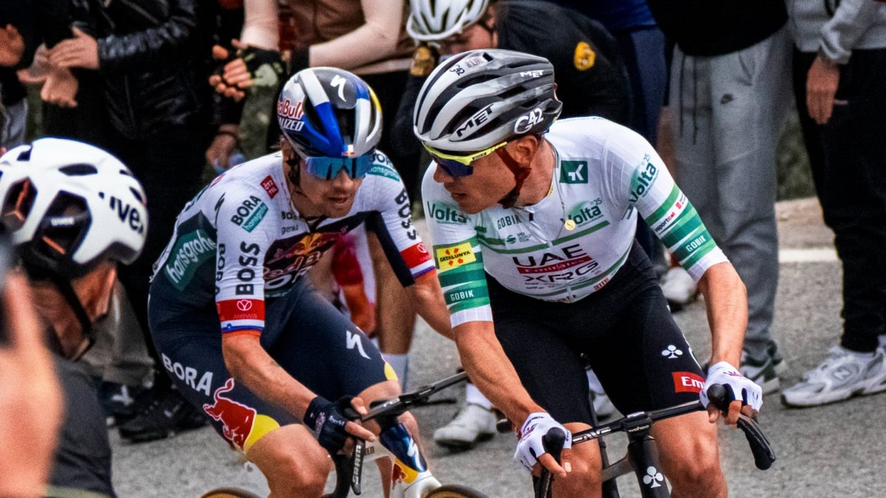 Juan Ayuso alza la voz y señala a Roglic