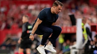 La emotiva sorpresa que preparó García Plaza para motivar al Sevilla antes de la 'final' con la Real Sociedad 