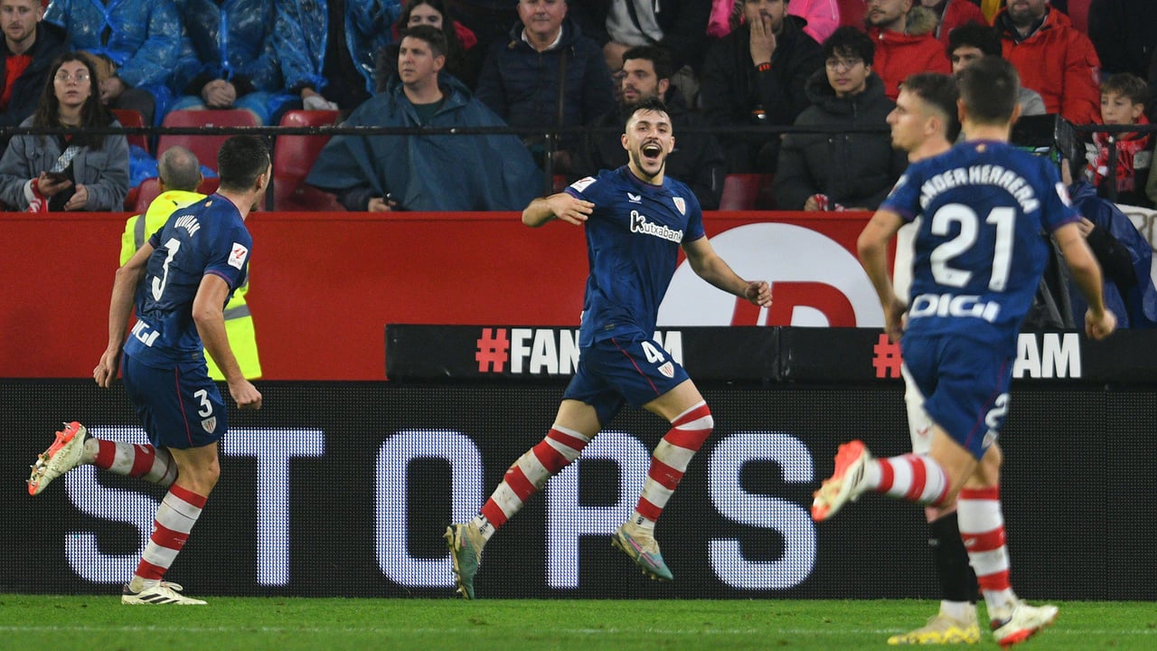 La Premier quiere llevarse ya a Paredes y el Athletic toma una decisión