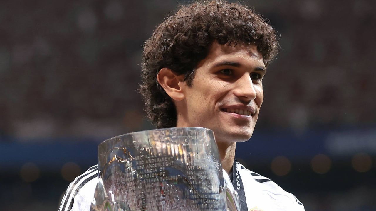 El Real Madrid baraja la opción de Vallejo