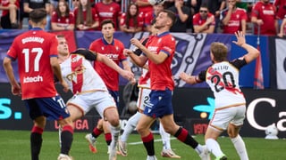 Budimir desafía al tiempo con un golazo histórico: 100 goles en Primera y cinco de los seis de Osasuna