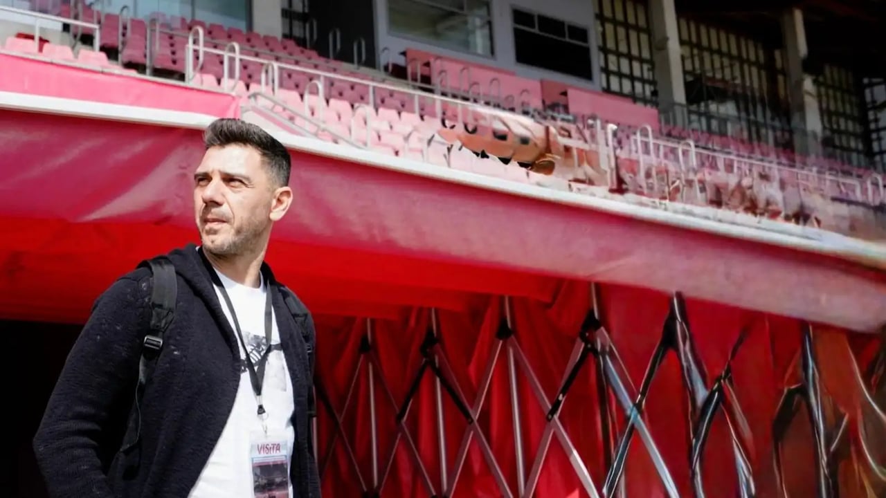 El legendario Kostas Katsouranis, ahora cazatalentos, visita al Sevilla siguiendo huellas de Vlachodimos y Tsartas: "Este es el camino"