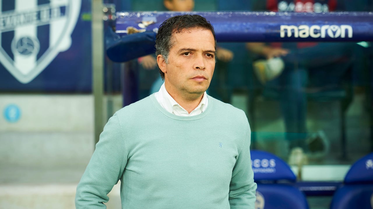 Luís Castro se acuerda de Carlos Espí antes del debut del Levante: "Por nosotros no lo hubiéramos vendido, pero había que hacerlo"