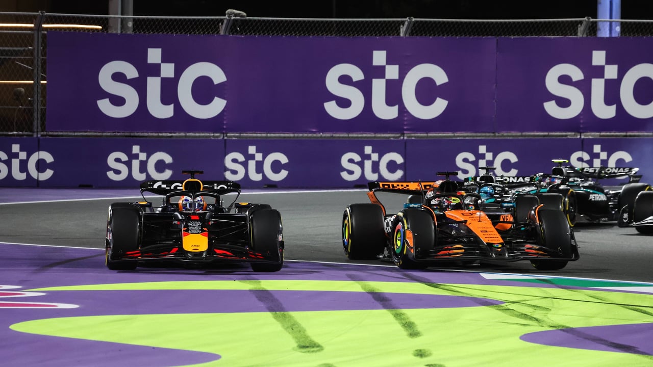 Piastri da el golpe en Jeddah y en McLaren se empiezan a hacer preguntas