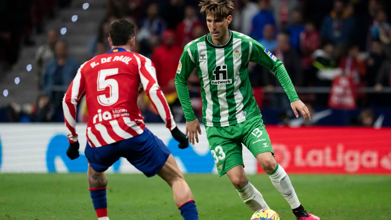 "El vestuario del Betis está muy jodido"