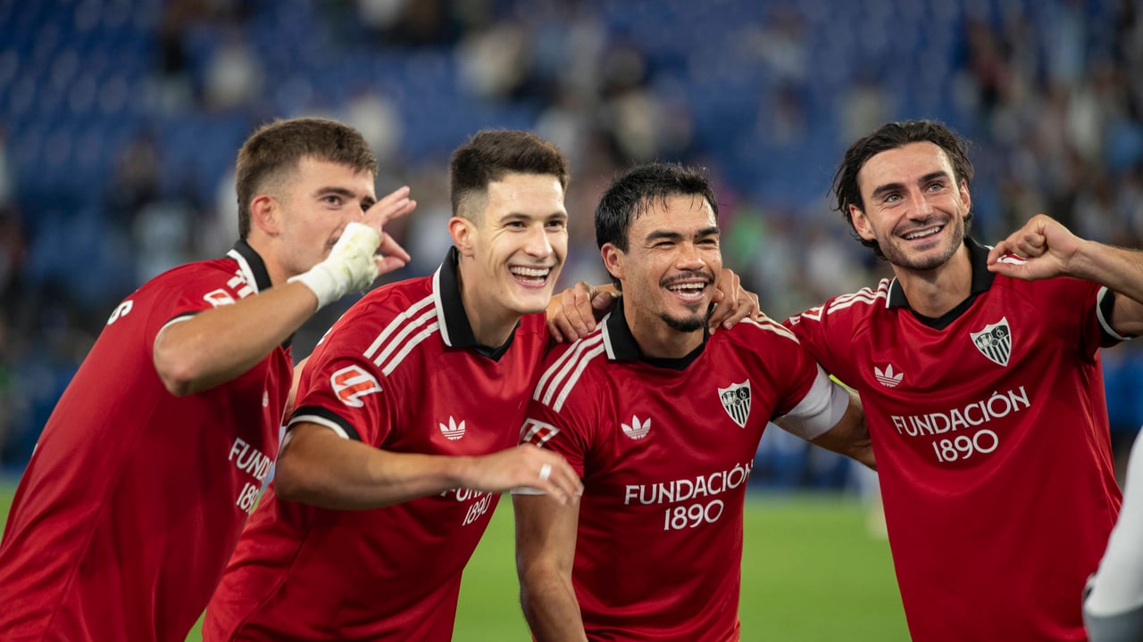 Los aficionados del Sevilla se mojan sobre Europa y ya esperan al FC Barcelona: "¿Miedo? Está que se sale?"
